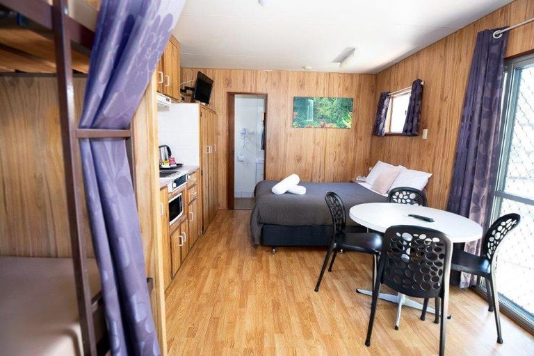 Riverside - Open Plan Ensuite Cabin