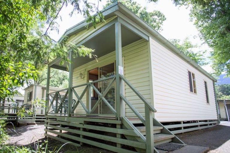 Riverside - Two Bedroom Ensuite Cabin