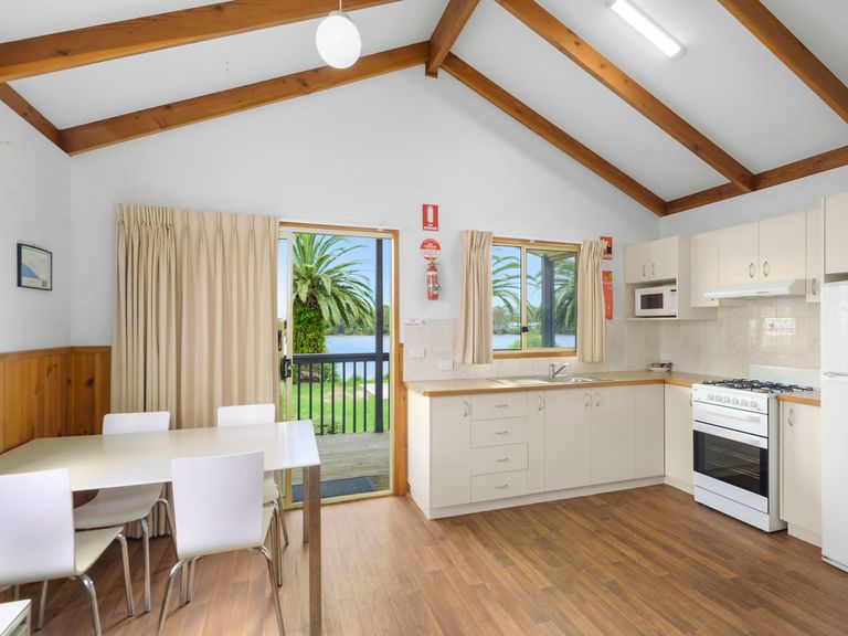 Deluxe Riverfront 2 Bedroom Spa Villa
