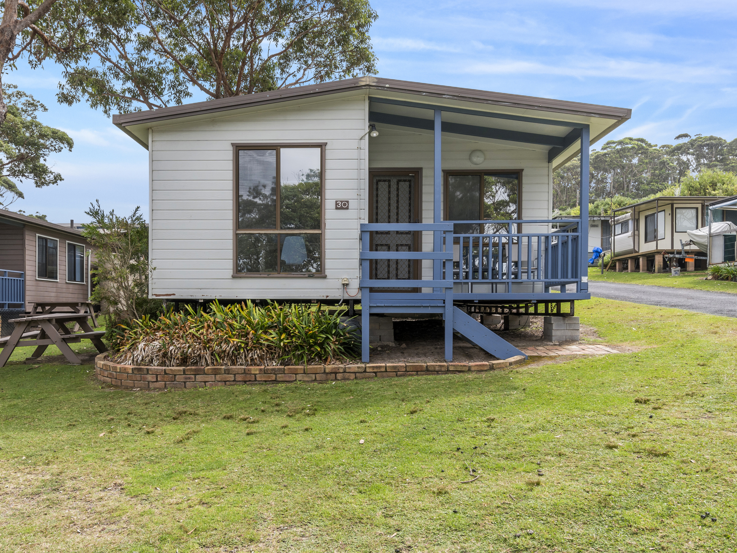 Waterview Economy Cabin