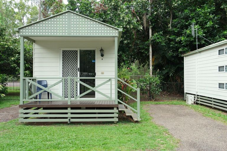 Economy Cabin