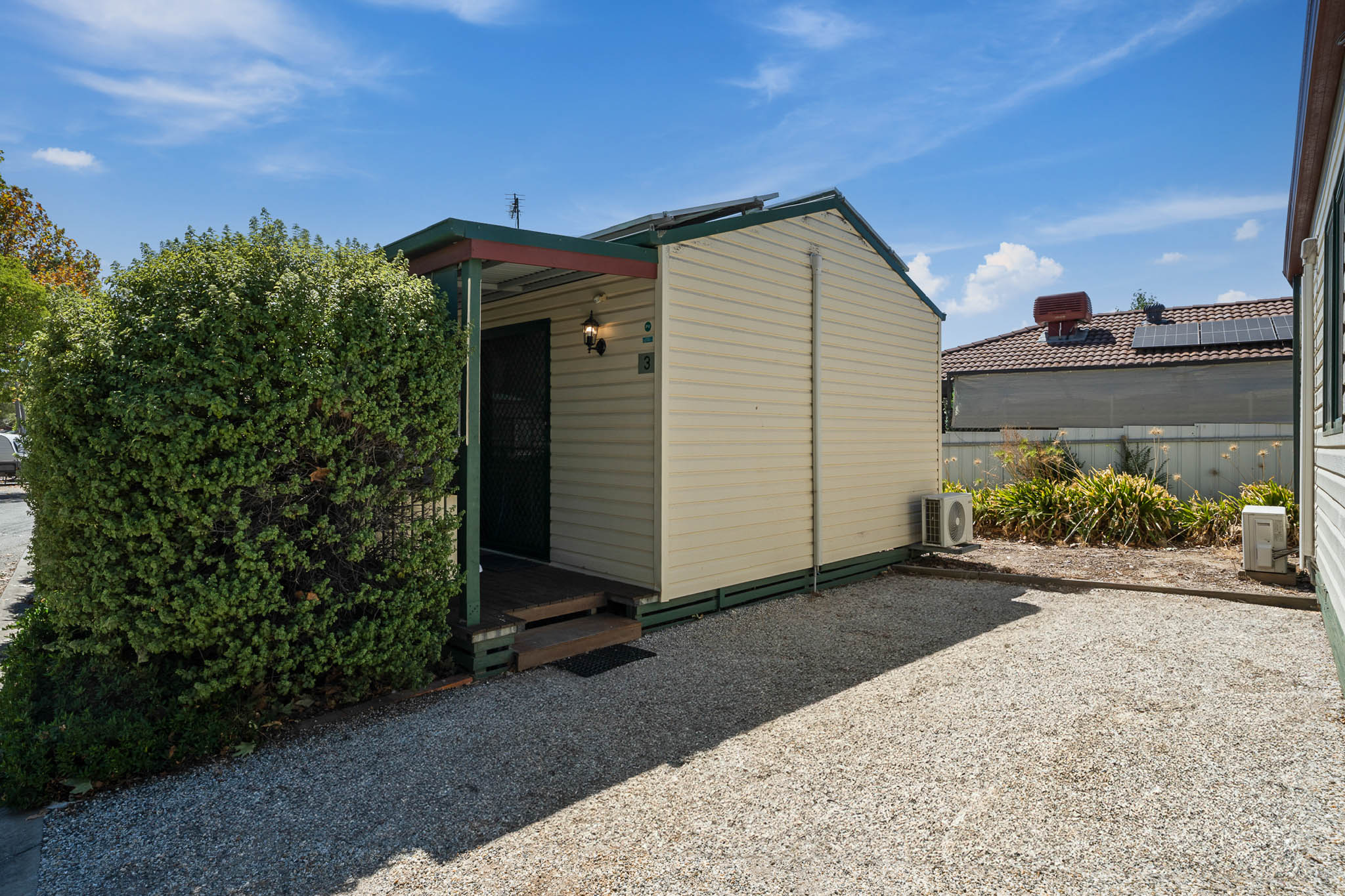 Open Plan Cabin - Pet Friendly