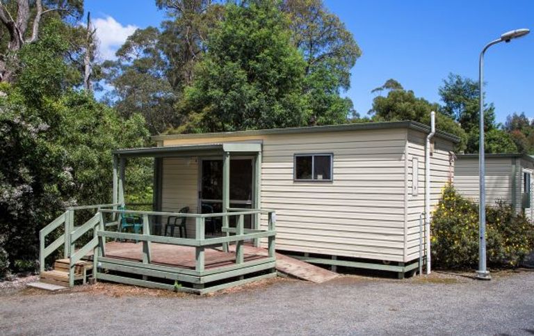 Riverside - Open Plan Ensuite Cabin