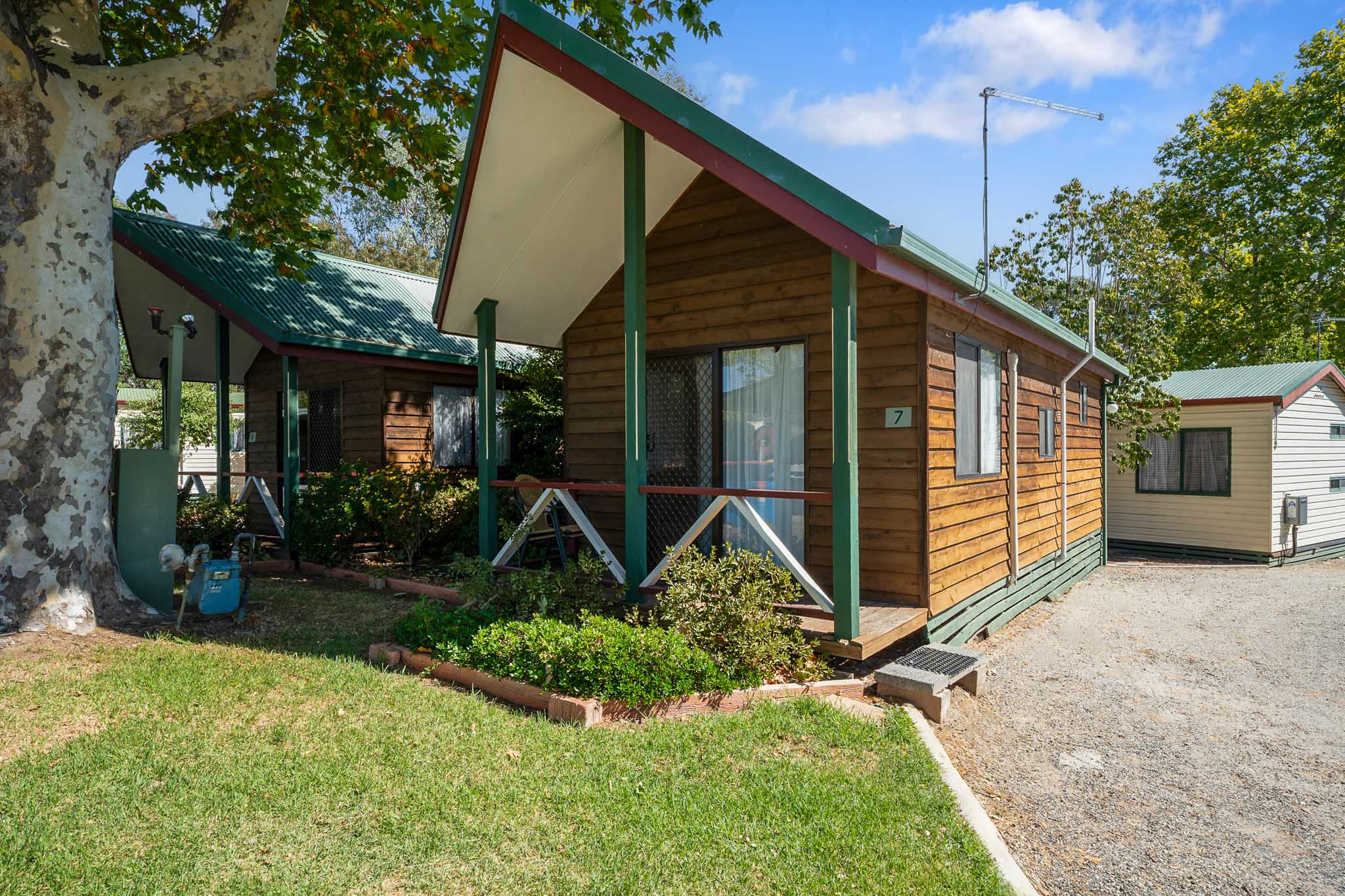 2BR Holiday Cabin - No Pets