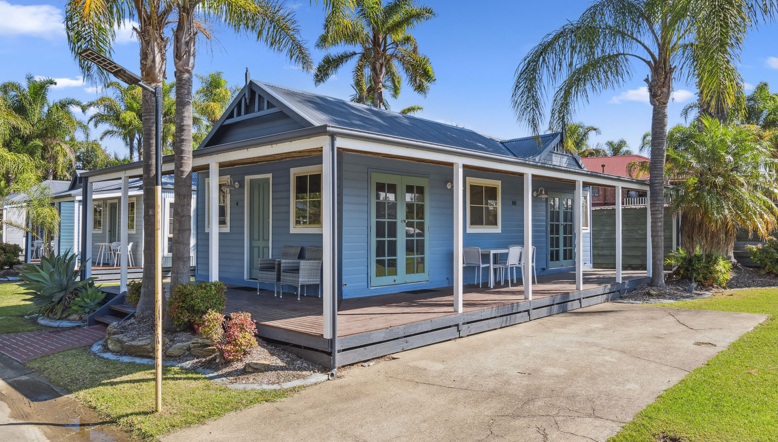Queenslander Waterfront Villa