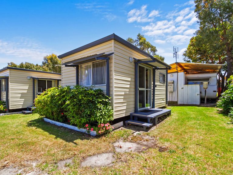 Economy Cabin - No Ensuite